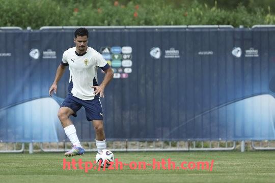 华体会hth登录入口-世俱杯场边采访许可制度与受访管控范围实施细则