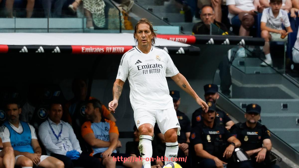 华体会hth登录入口-2025年法甲球队阵容深度及关键球员介绍 华体会hth登录入口-2025年法甲球队阵容深度及关键球员介绍