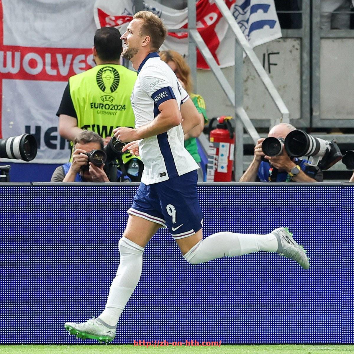 华体会hth登录入口-CBA足球队员被抓视频:影响比赛的新闻事件 华体会hth登录入口-CBA足球队员被抓视频:影响比赛的新闻事件